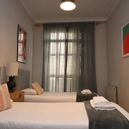 Homenfun Ramblas Apartment