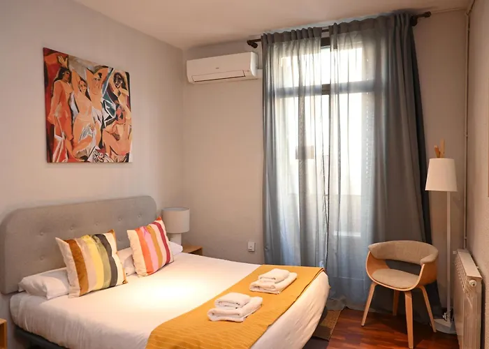 Homenfun Ramblas Apartment *