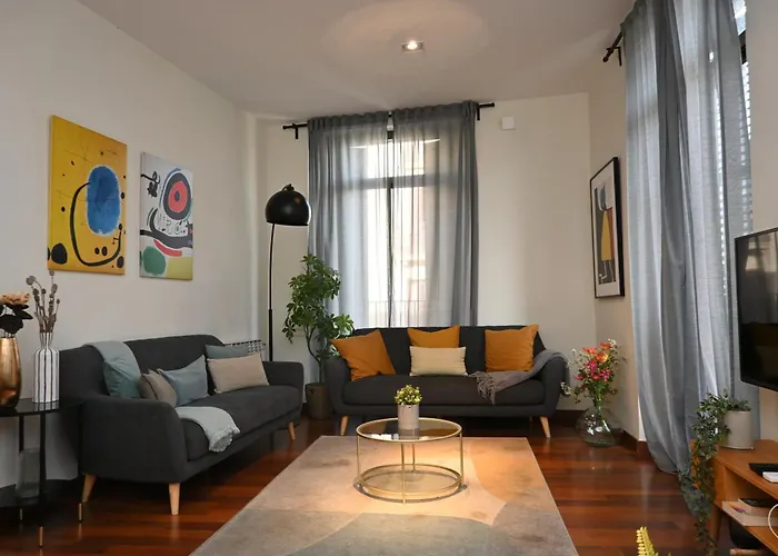 Homenfun Ramblas Apartment Barcelona